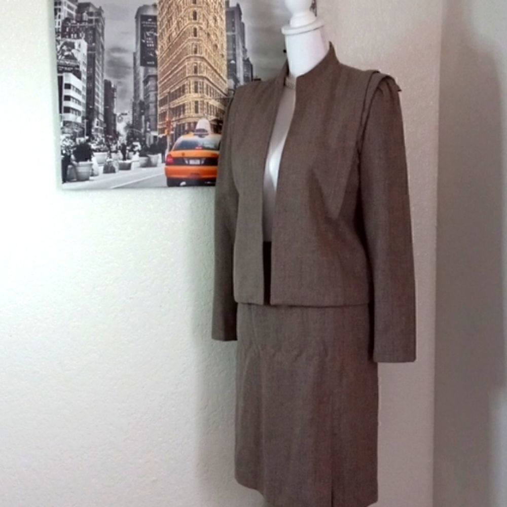 Vintage 60s Wool Skirt Suit SIZE 3/4 BROWN LINED